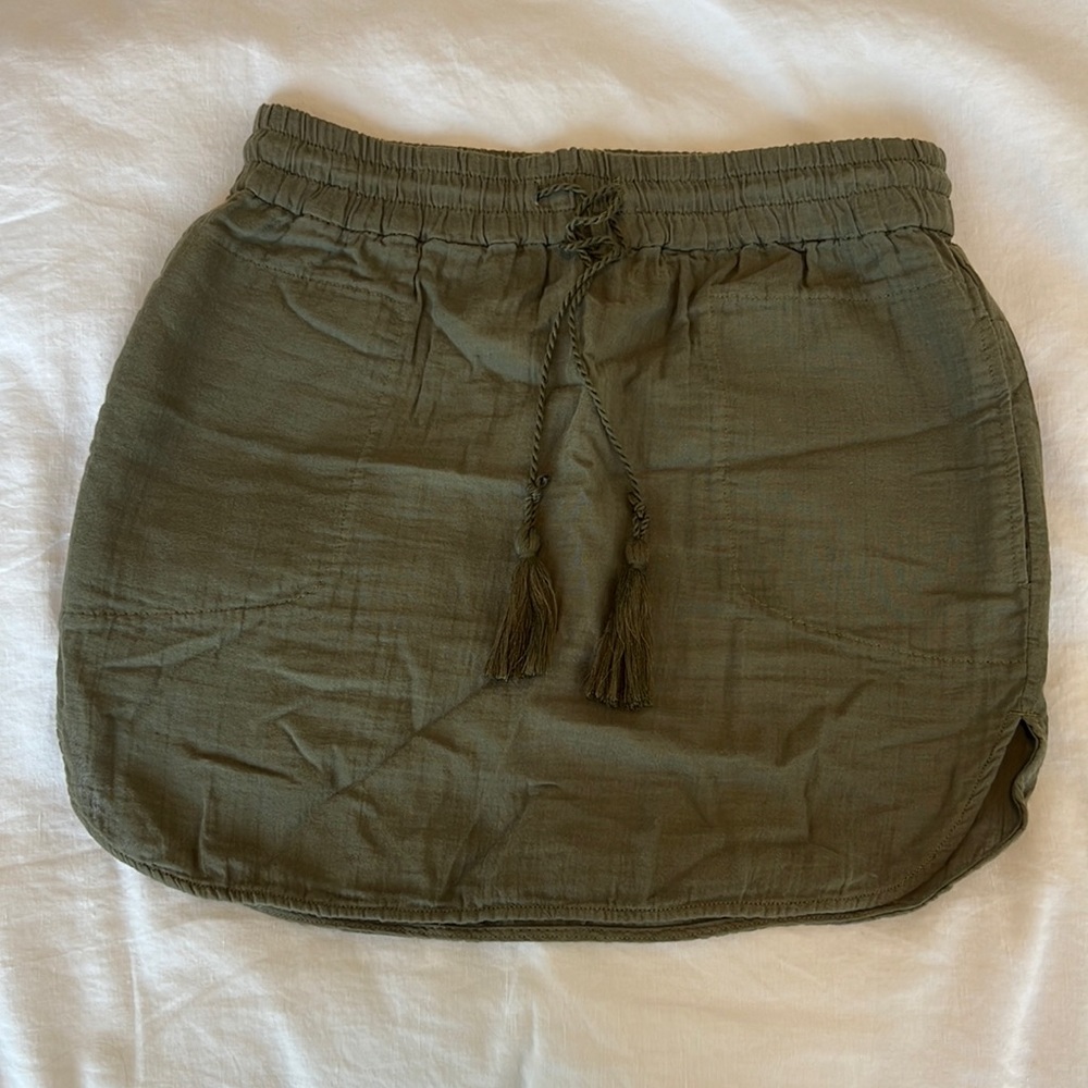 Aritzia Community Skirt